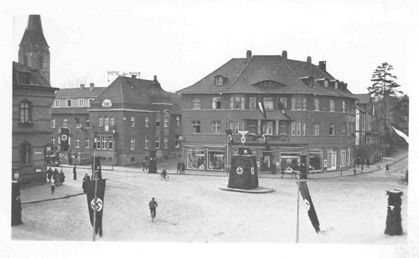 adolfhitlerplatz_clip_image002.jpg